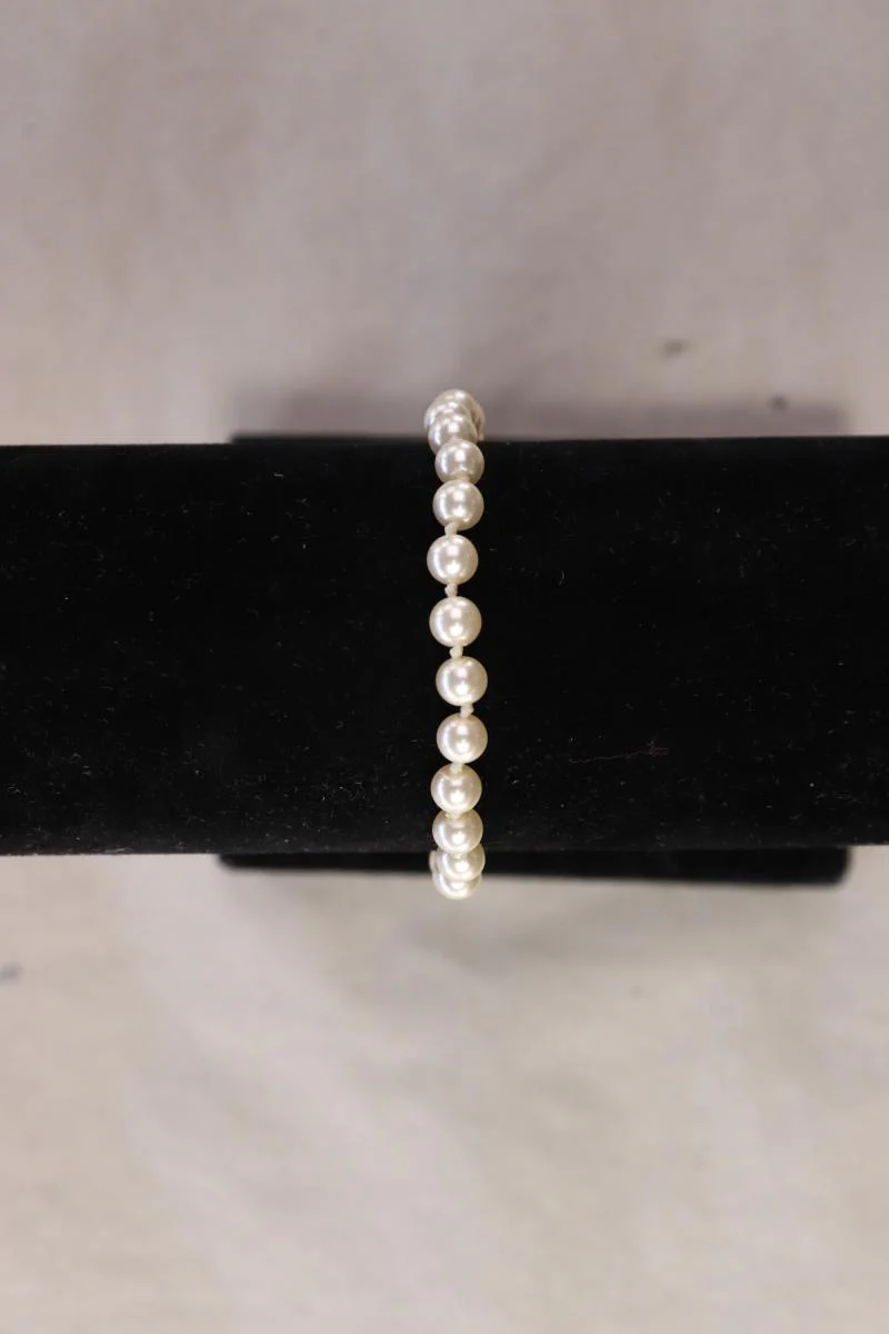 Perlenarmband creme
