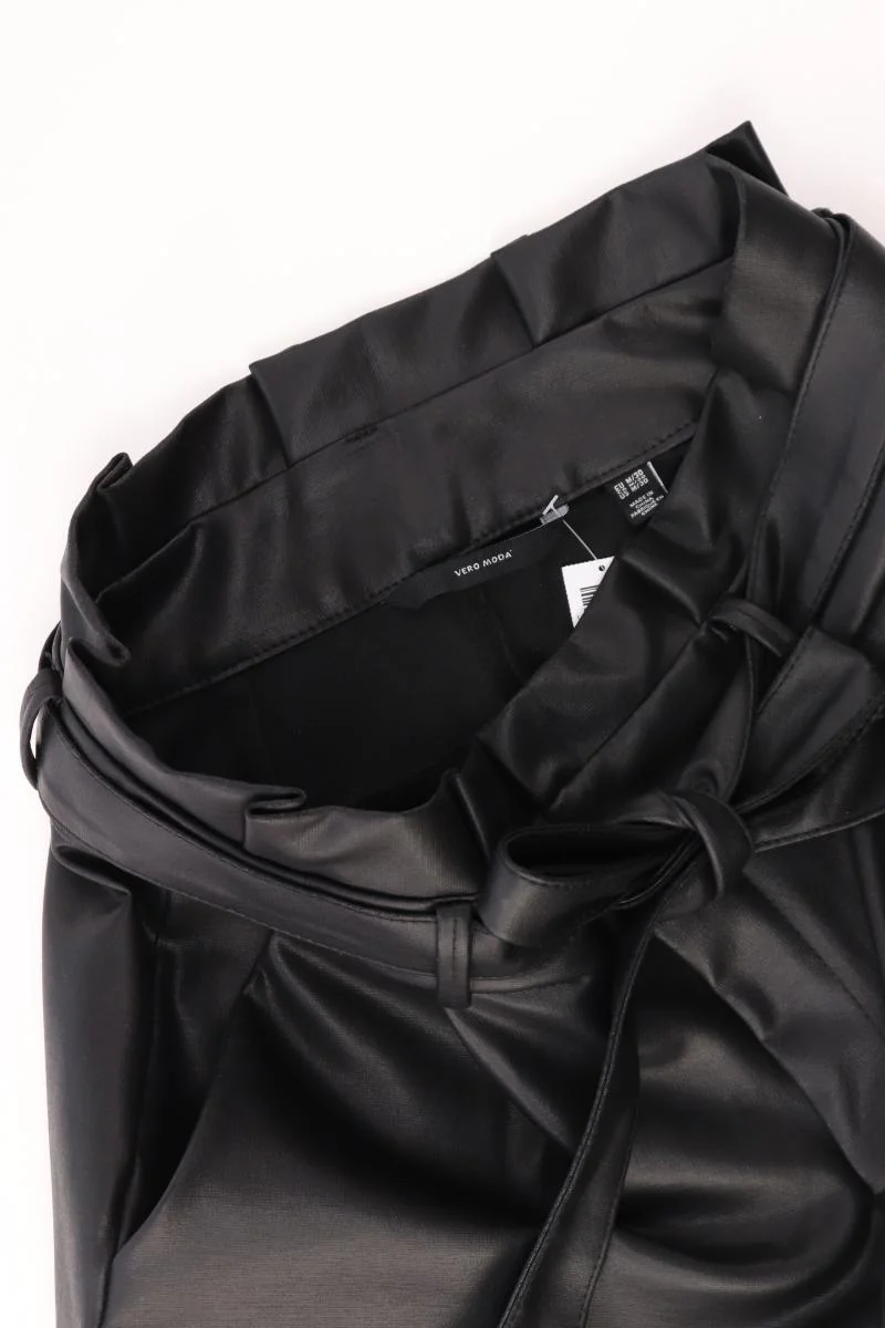 Vero Moda Kunstlederhose Gr. M/L30 schwarz - Image 3