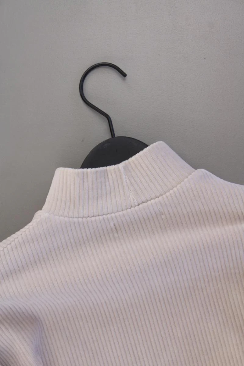Bershka Crop Pullover Gr. XS creme - Image 3