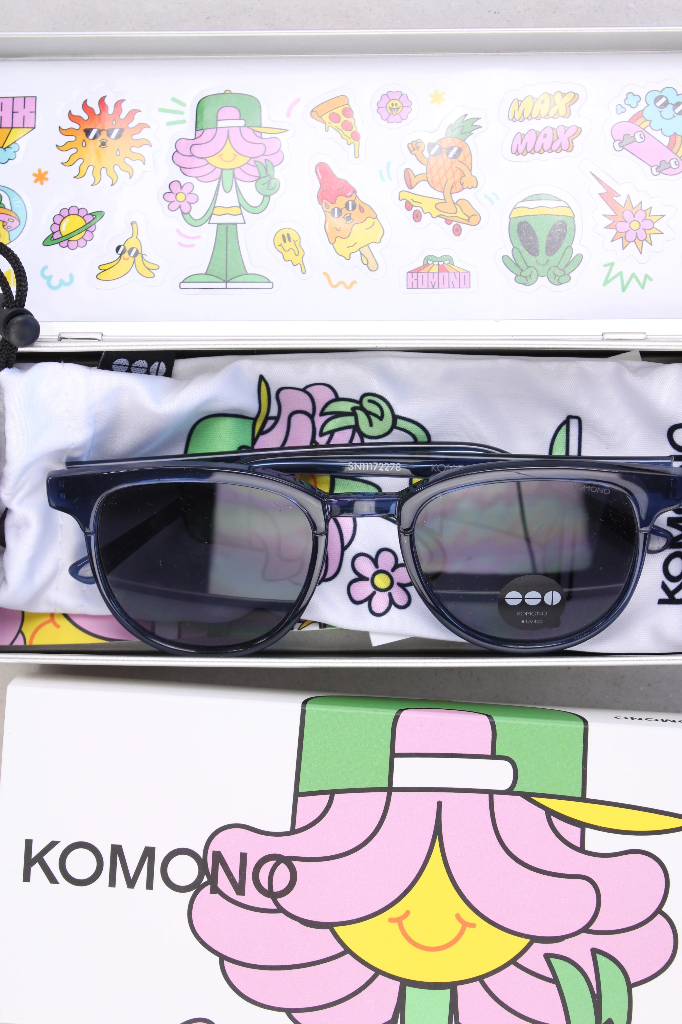 Komono Kinder Sonnenbrille Modell The Francis UV400 blau Größe Onesize - Image 4