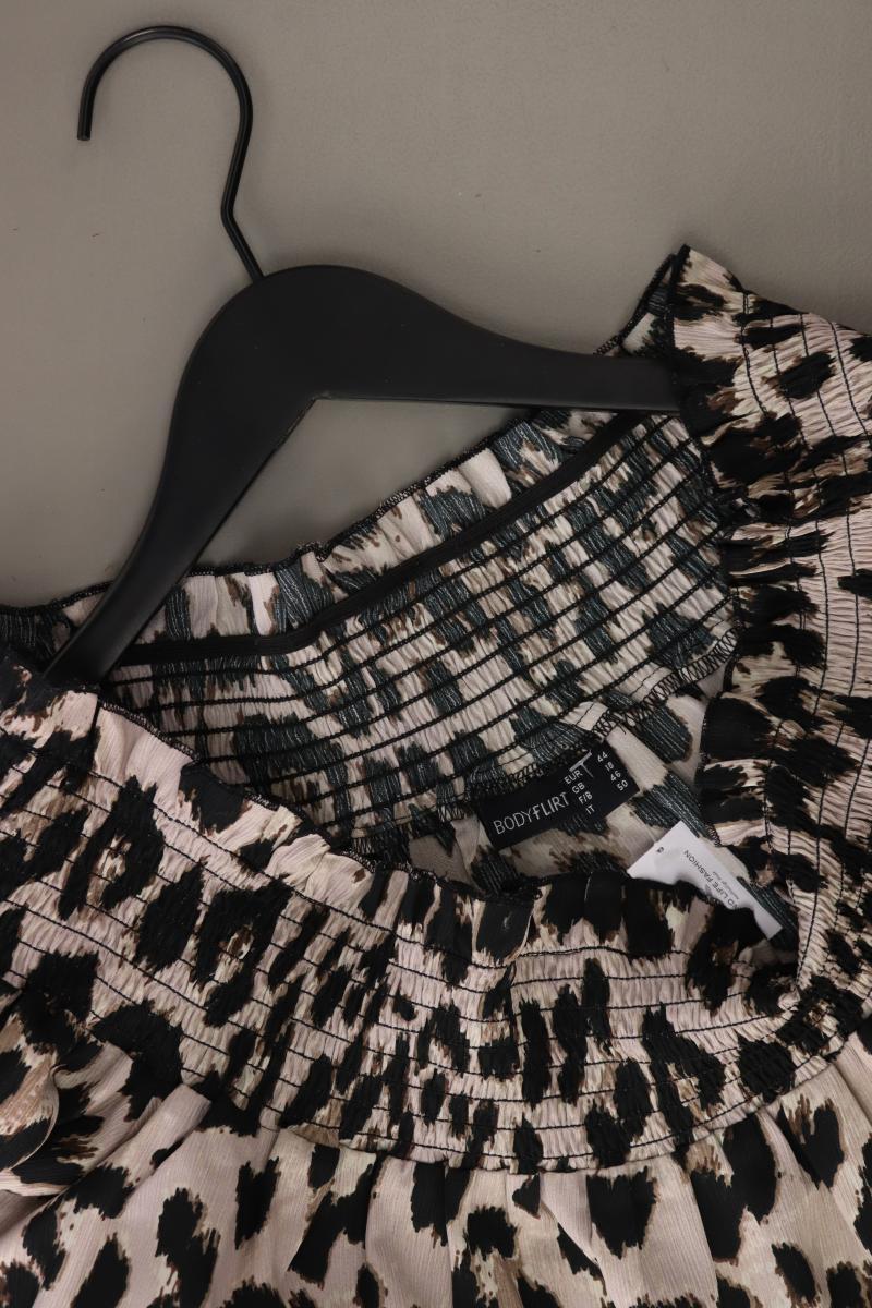 Second Hand Outfit Größe XL mit Regular Bluse in Gr. 44 und Halskette - Image 4
