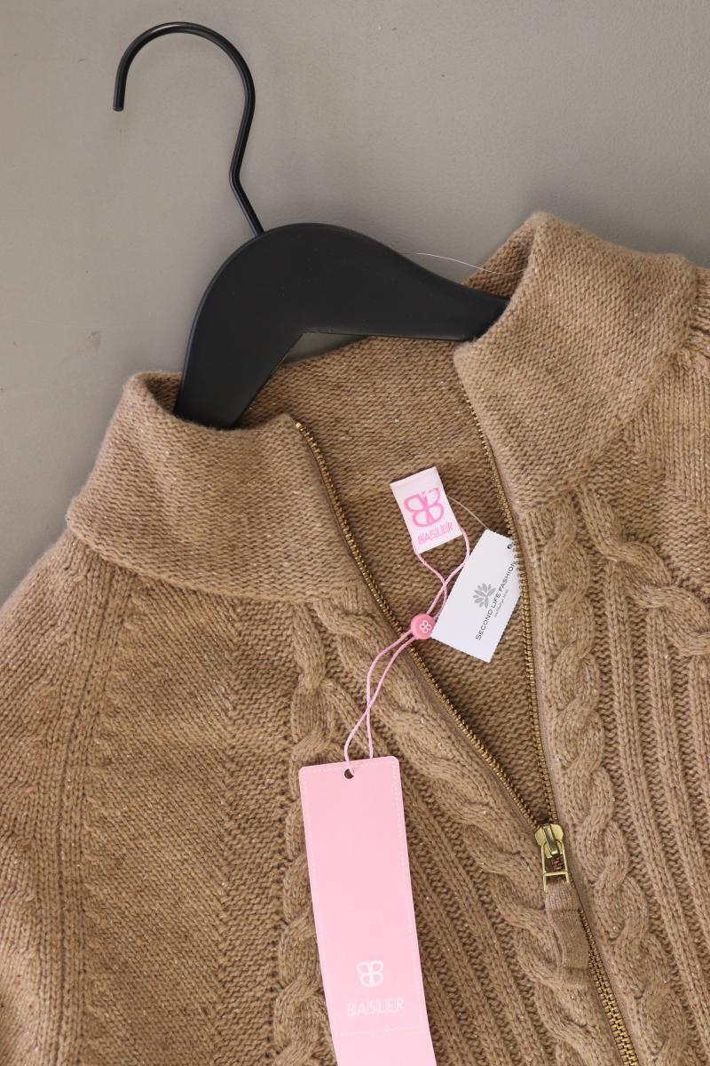 Second Hand Outfit Größe XXL mit Basler Strickjacke in Gr. 50 und Halskette - Image 5